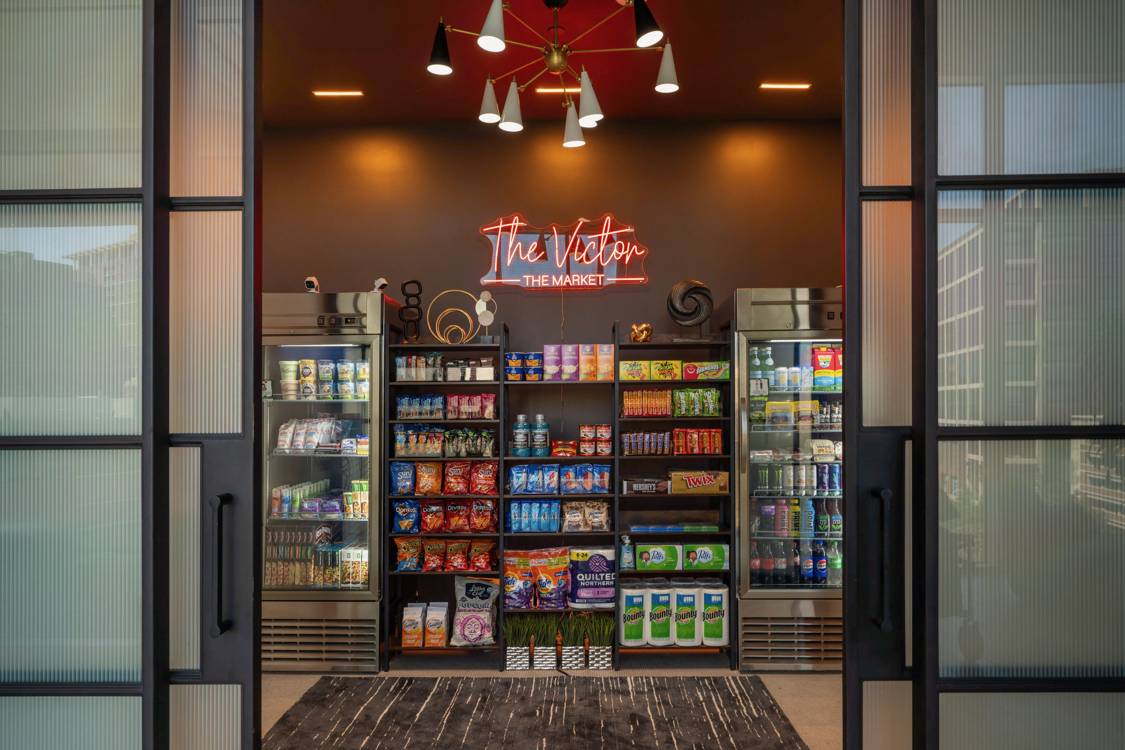 A Lone Star Markets micro-market installed in a luxury     
apartment community